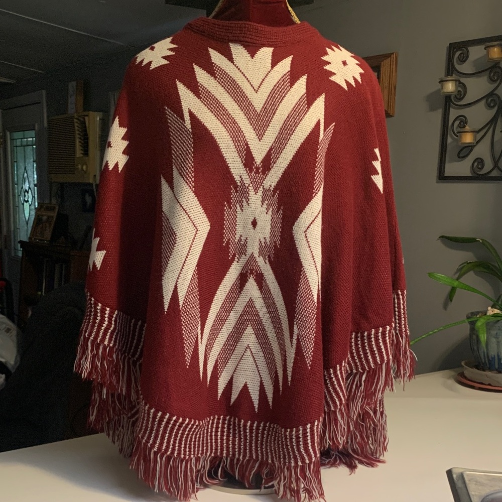Women's Red and White Patterned Fringed Sweater Poncho